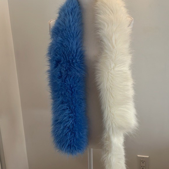 Prada Faux Fur Scarves in White and Blue 55” plus 12” tail like at the end white - Picture 10 of 11